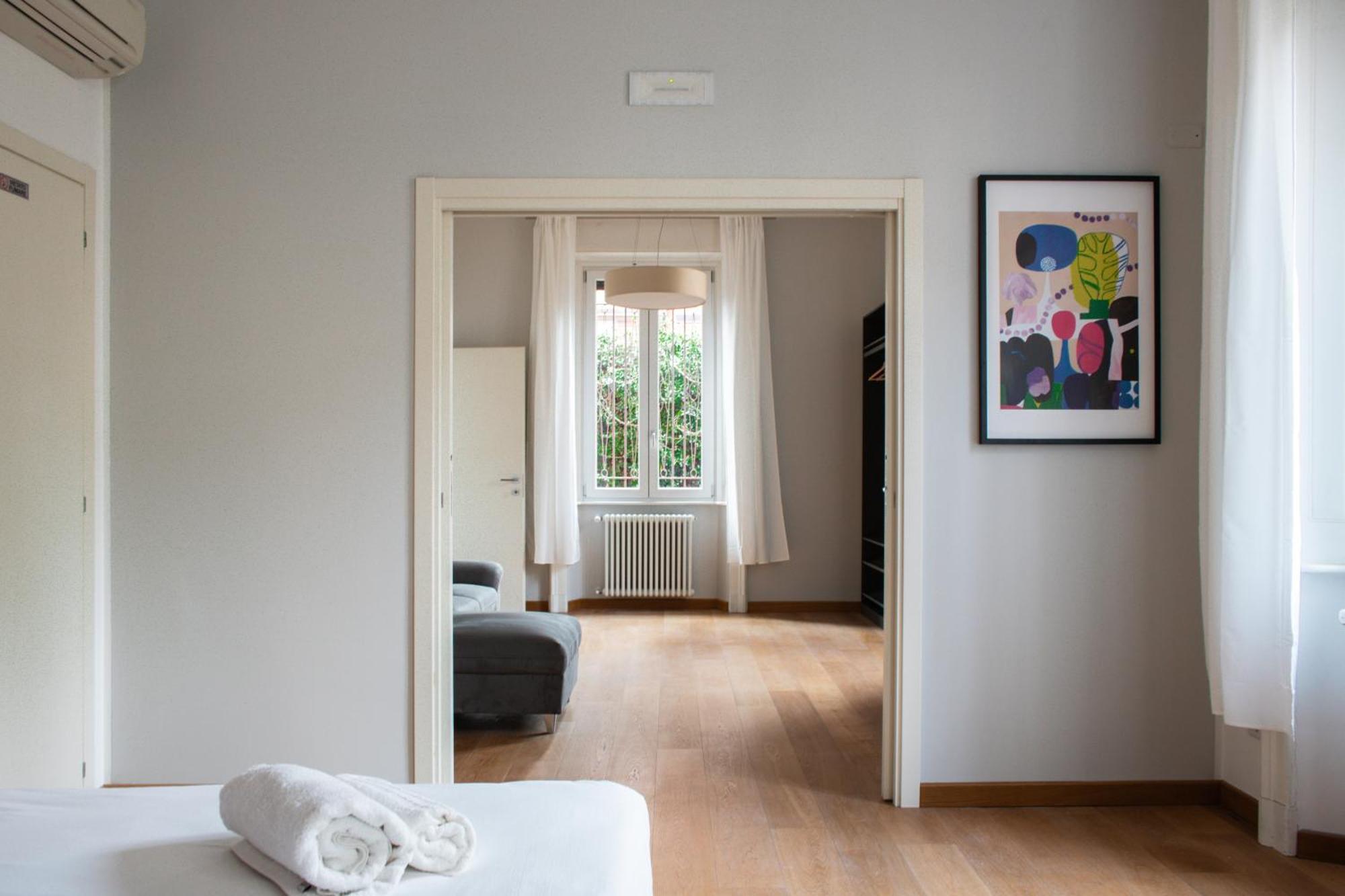 Rrrapido Holy Suites And Rooms - Via Sardegna Milaan Buitenkant foto